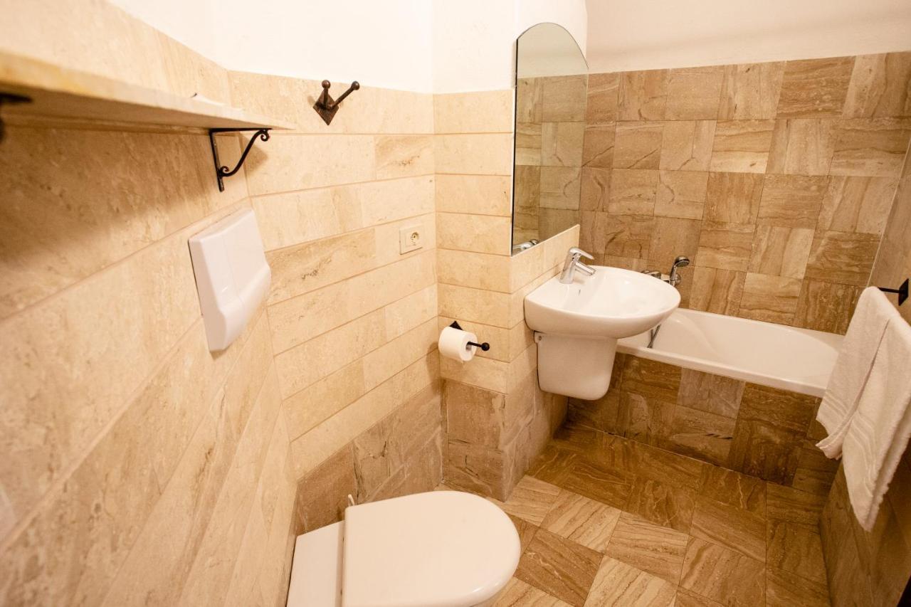 Hotel Al Faro San Teodoro  Extérieur photo